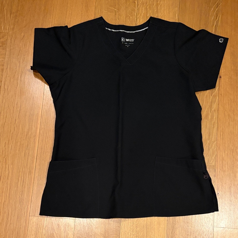 Women's W123 Black V-Neck scrub top